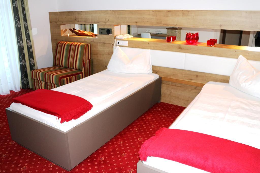 Hotel Weidenhof Клагенфурт Стая снимка