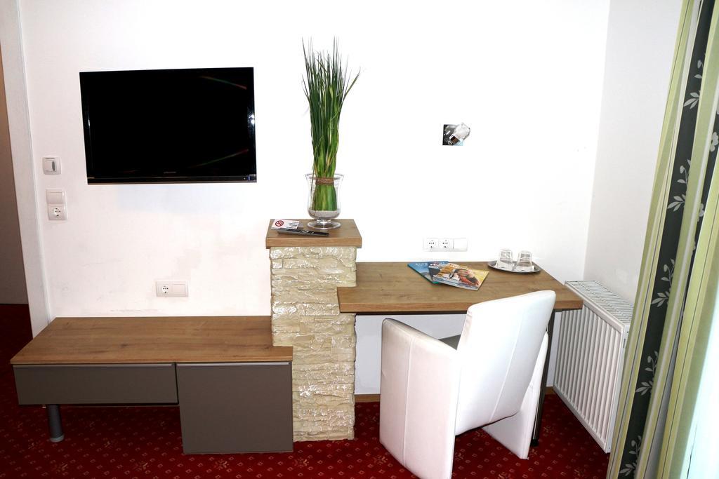 Hotel Weidenhof Клагенфурт Екстериор снимка