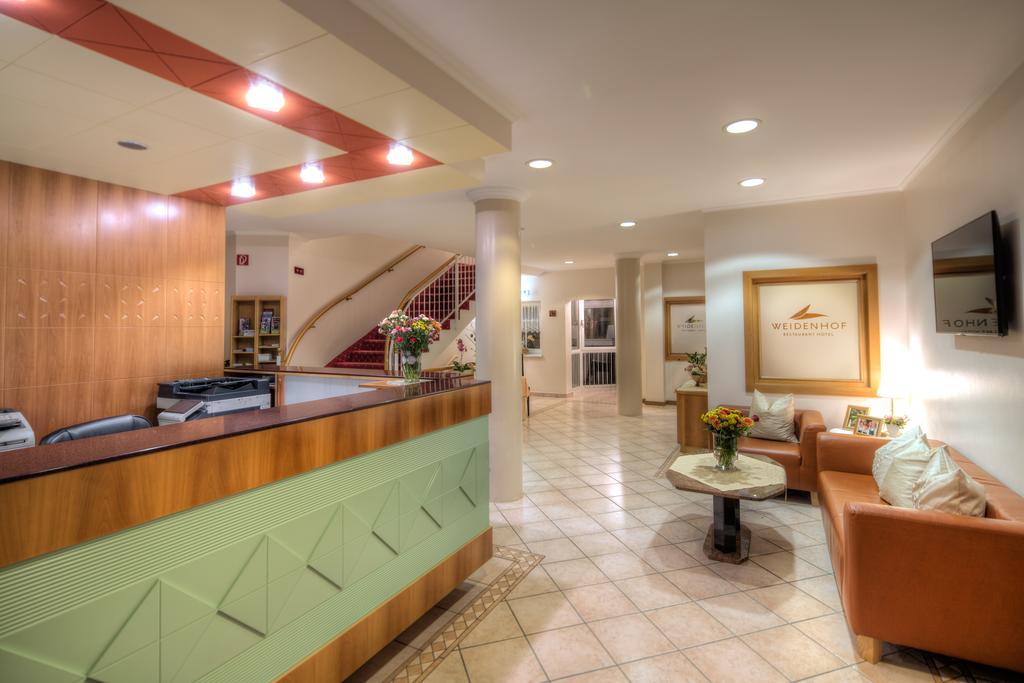 Hotel Weidenhof Клагенфурт Екстериор снимка